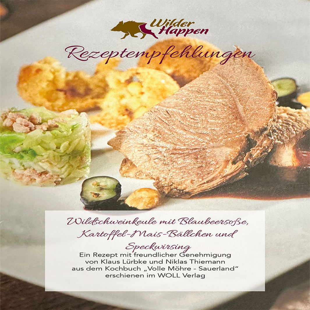 Wildschweinkeule mit Blaubeersoße, Kartoffel-Mais-Bällchen und Speckwirsing